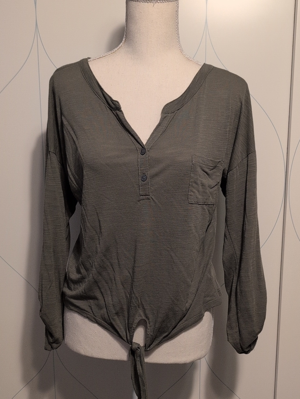 4/$20 American Eagle Outfitters Olive Green Henley Tie-Front Button-Down
